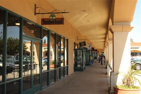 camarillo outlet hours
